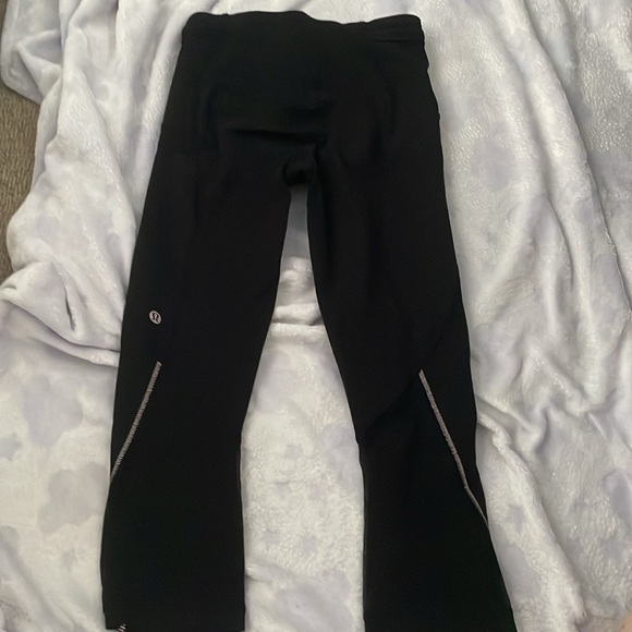 Lululemon capris - Picture 2 of 7
